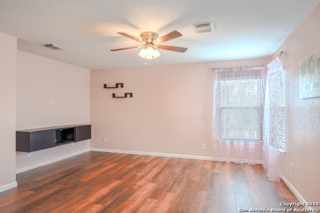 Image 17 of 24 For 79 Viking Oak