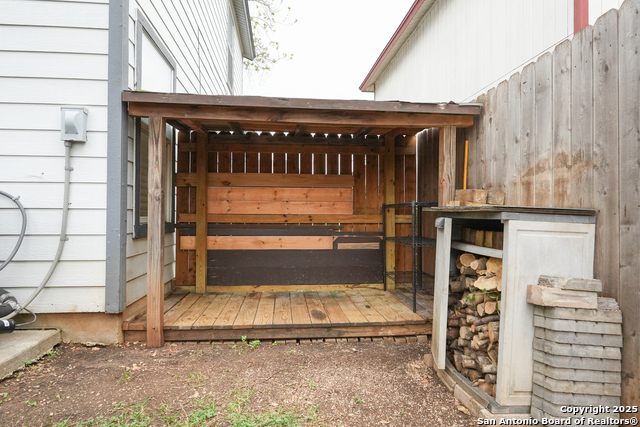 Image 22 of 24 For 79 Viking Oak