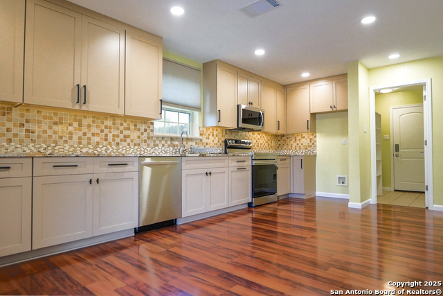 Image 4 of 24 For 79 Viking Oak