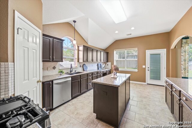 Image 12 of 39 For 3962 Knollwood