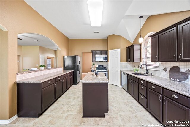 Image 14 of 39 For 3962 Knollwood