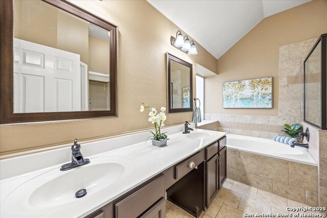 Image 19 of 39 For 3962 Knollwood