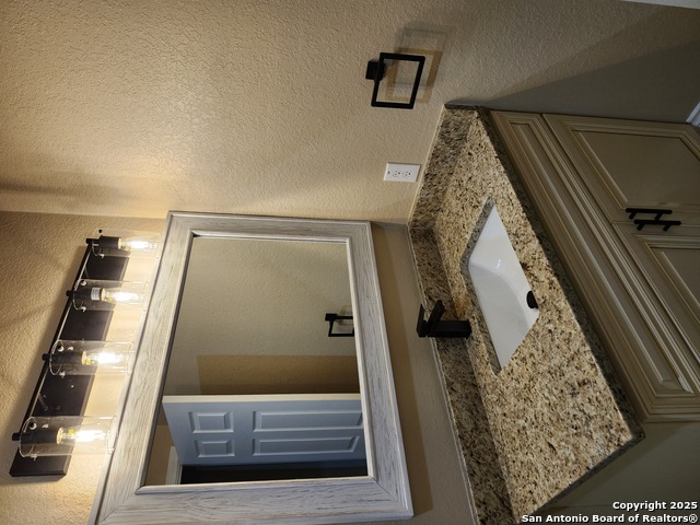 Listing photo id 16 for 1114 Pasadena