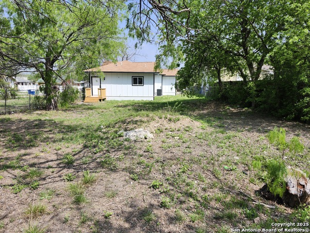 Listing photo id 3 for 1114 Pasadena