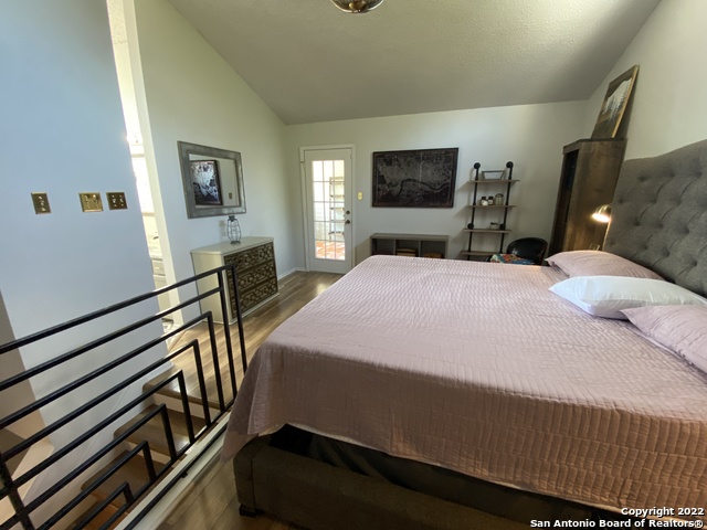 Image 7 of 10 For 11311 Sir Winston St  806