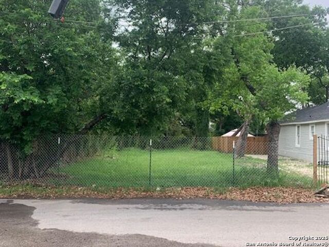 Image 2 of 6 For 318 Trail Street