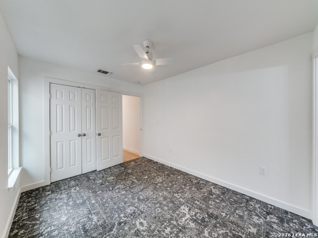 Image 6 of 22 For 2207 Burnet  