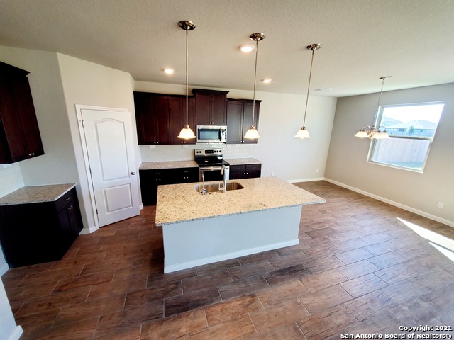 Image 10 of 33 For 1370 Rios Bend Dr