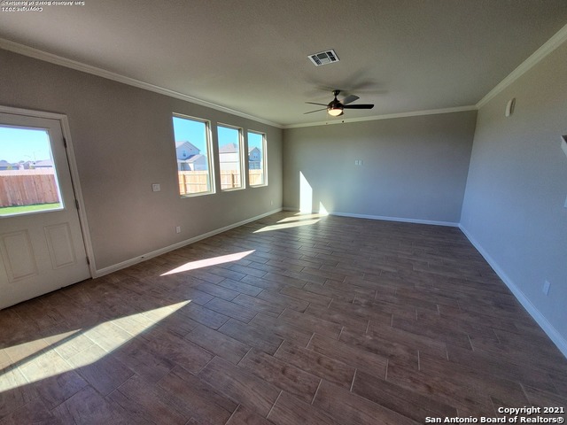 Image 12 of 33 For 1370 Rios Bend Dr