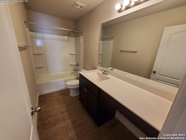 Image 23 of 33 For 1370 Rios Bend Dr
