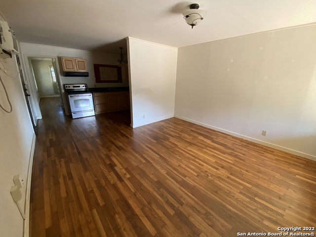 Image 4 of 8 For 2316 Olmos Dr W