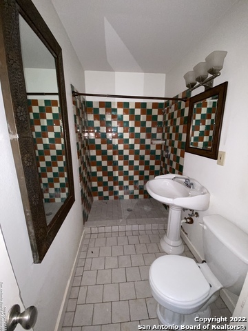 Image 6 of 8 For 2316 Olmos Dr W