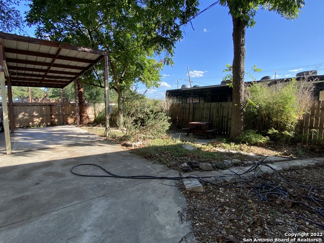 Image 7 of 8 For 2316 Olmos Dr W