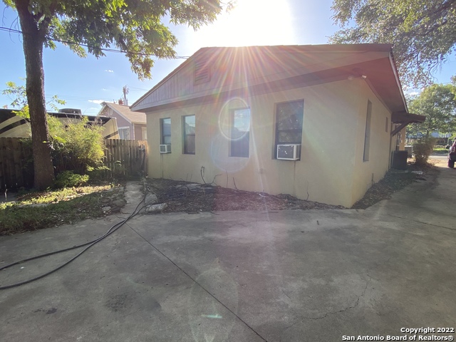 Image 8 of 8 For 2316 Olmos Dr W