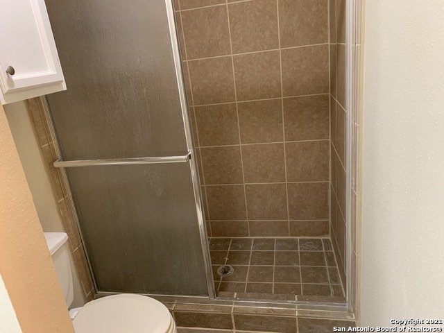 Image 18 of 22 For 10527 Perrin Beitel Rd  C-207