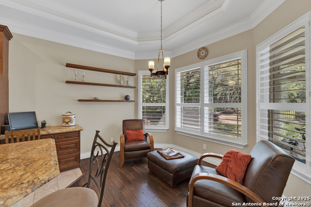 Listing photo id 15 for 1164 Fairway
