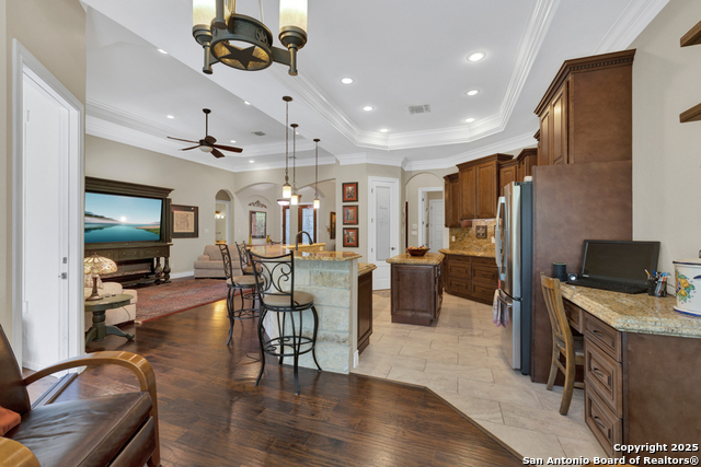 Listing photo id 17 for 1164 Fairway