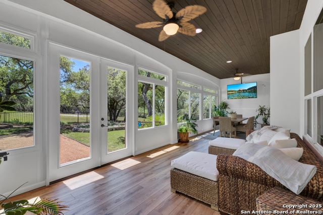 Listing photo id 22 for 1164 Fairway