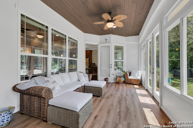 Listing photo id 24 for 1164 Fairway