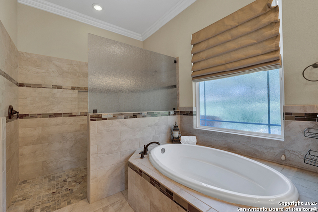 Listing photo id 28 for 1164 Fairway