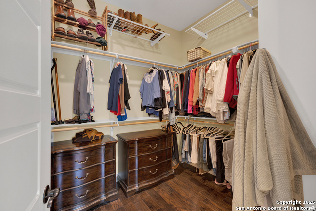 Listing photo id 29 for 1164 Fairway