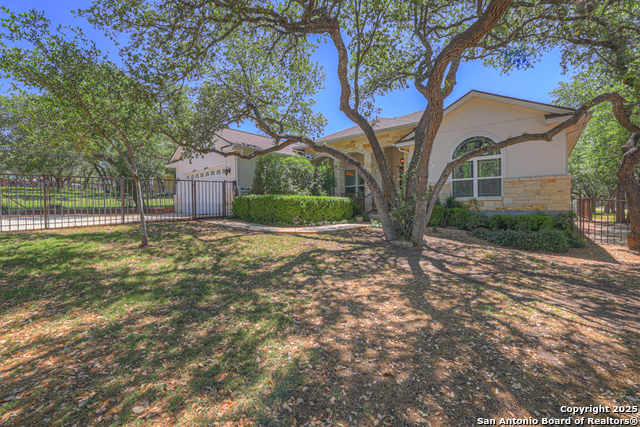 Listing photo id 2 for 1164 Fairway