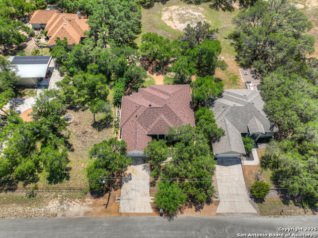 Listing photo id 46 for 1164 Fairway