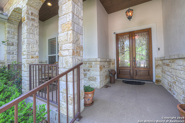Listing photo id 3 for 1164 Fairway