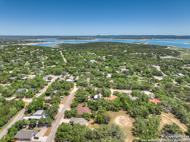 Listing photo id 48 for 1164 Fairway