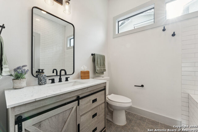 Image 16 of 33 For 123 Fairview  Apt 1