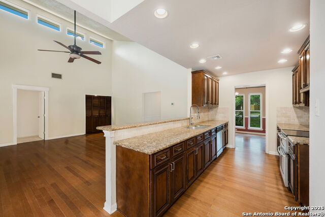 Listing photo id 4 for 14334 Indian Woods