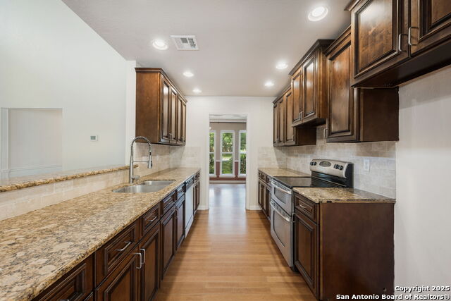 Listing photo id 7 for 14334 Indian Woods