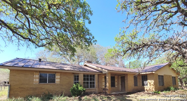 Details for 825 County Road 320, Floresville, TX 78114