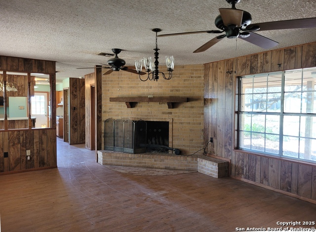 Image 11 of 47 For 825 County Road 320