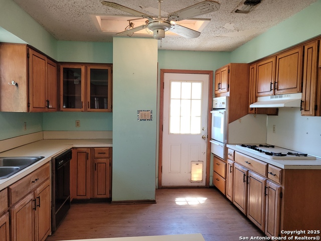 Image 20 of 47 For 825 County Road 320