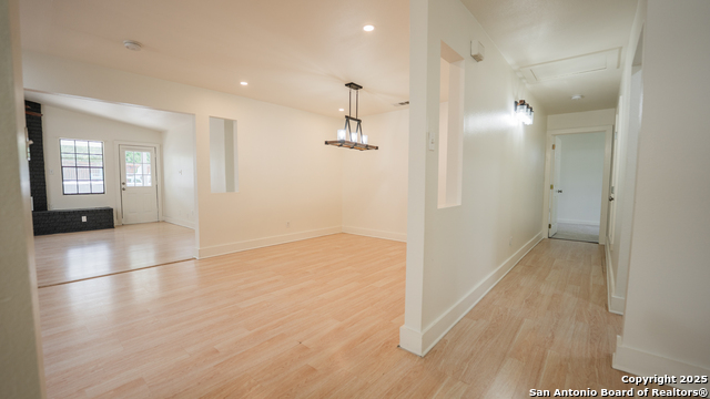 Image 21 of 57 For 4918 Donna Dr