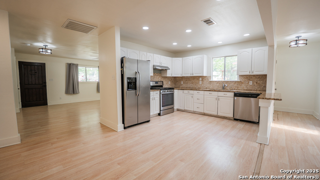 Image 24 of 57 For 4918 Donna Dr
