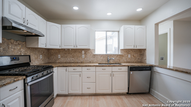 Image 26 of 57 For 4918 Donna Dr