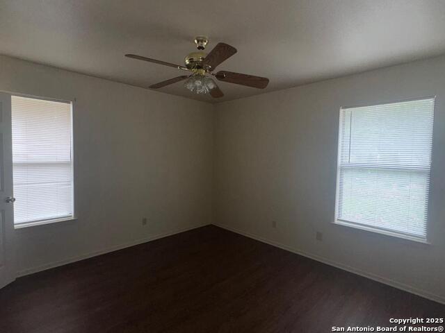 Image 6 of 7 For 823 Dallas  