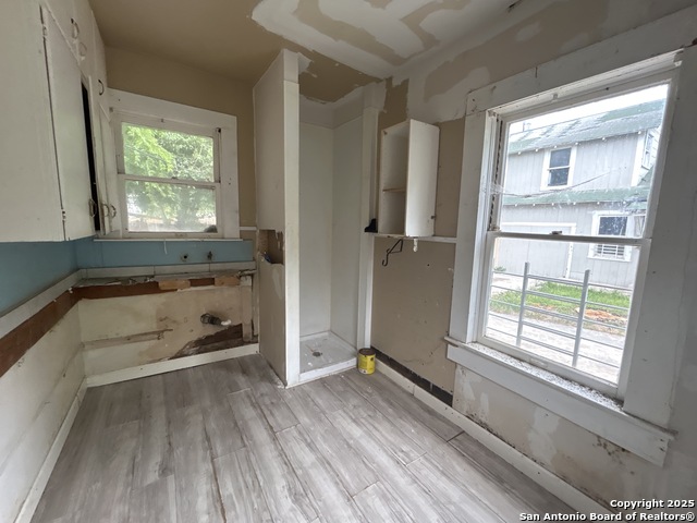 Listing photo id 9 for 329 Hot Wells