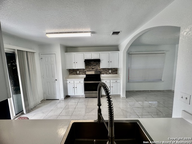 Image 6 of 23 For 8854 Fenwood