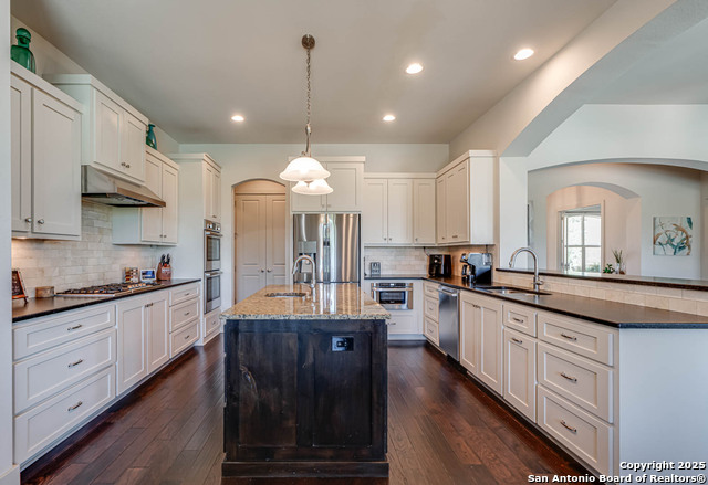 Listing photo id 17 for 1253 Via Principale