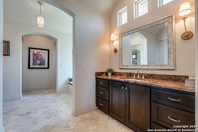 Listing photo id 37 for 1253 Via Principale