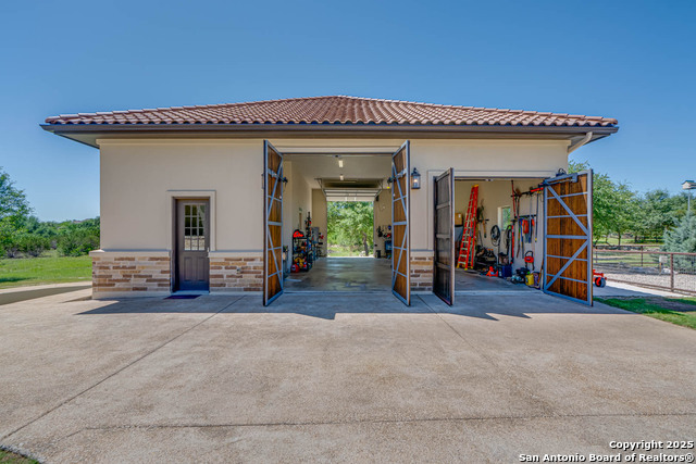 Listing photo id 53 for 1253 Via Principale