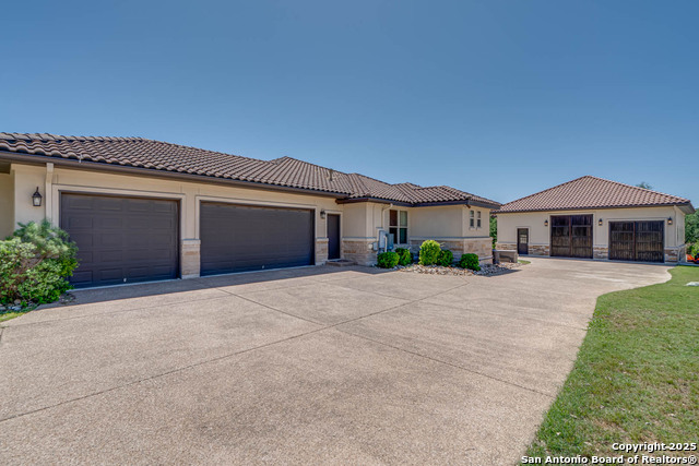 Listing photo id 60 for 1253 Via Principale