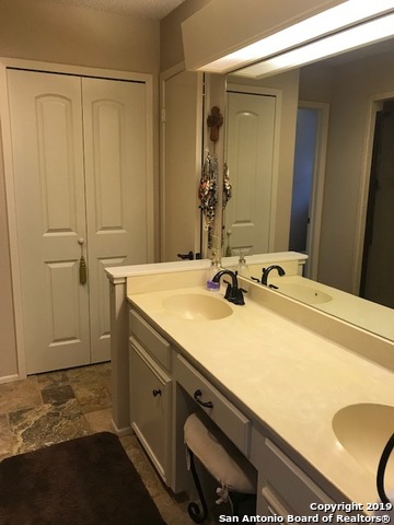 Image 16 of 19 For 16918 Summer Creek Dr
