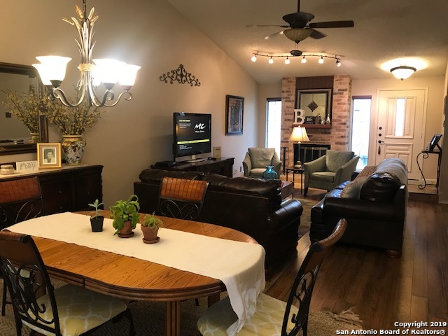 Image 5 of 19 For 16918 Summer Creek Dr