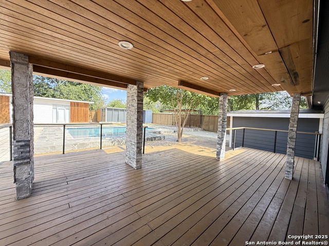 Image 30 of 49 For 8138 Old Pearsall
