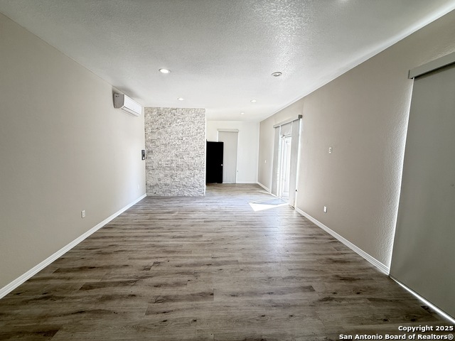 Image 38 of 49 For 8138 Old Pearsall