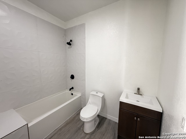 Image 39 of 49 For 8138 Old Pearsall